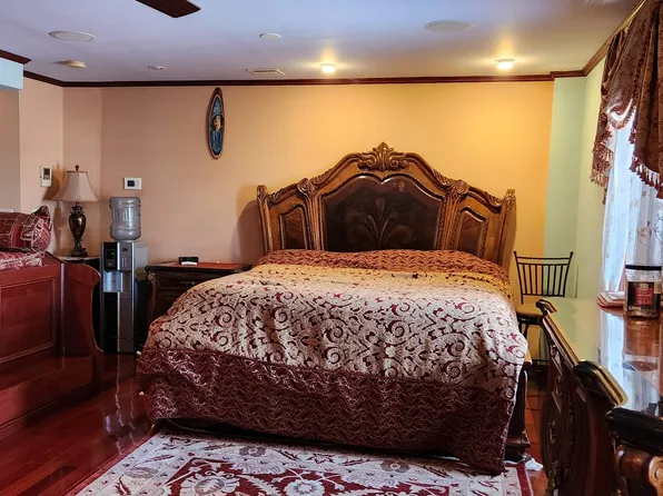 56-26 Van Cleef Street image 3 of 28