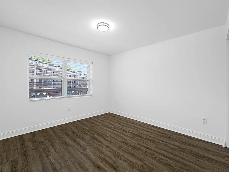 KC Flats Apartments — Photo 62