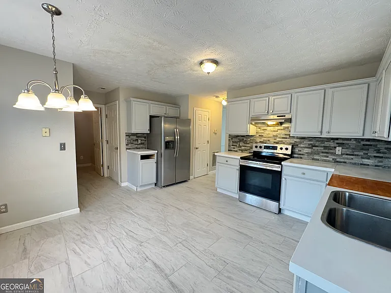 2121 Silva Ct — Photo 11