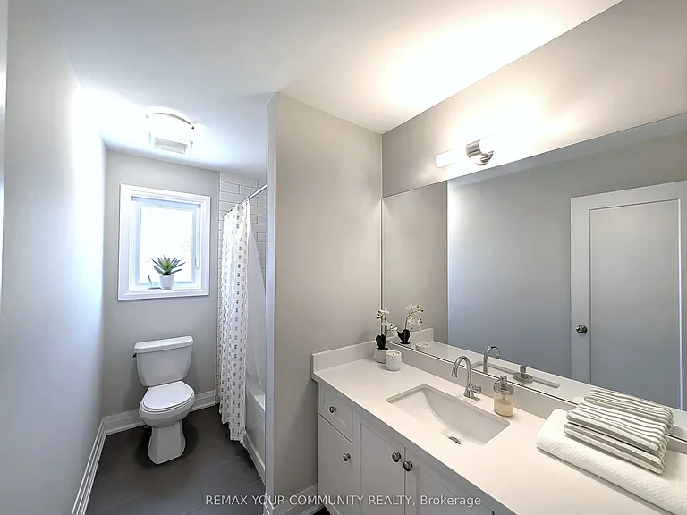 184 Kensington Ave N — Photo 25