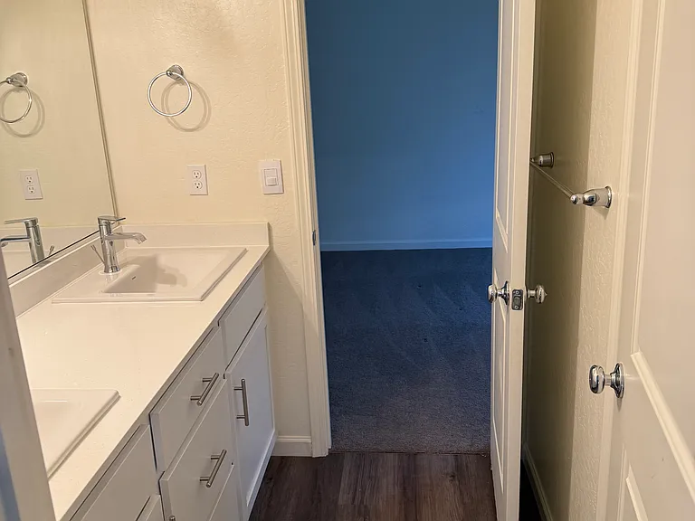 248 Grand View Ct — Photo 5