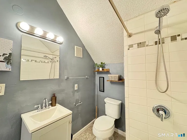 21 Pond Lily Ave #3 — Photo 6