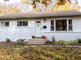 2013 Parkfield Dr, West Bend, WI 53090
