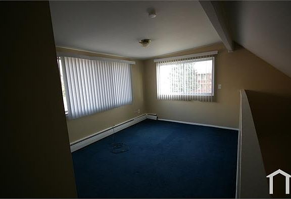 4th image of 17464 Wildwood St #8