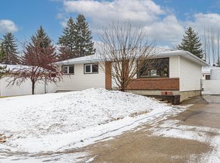 4 Gilmore Ave, Strathcona County, AB T8A2X8