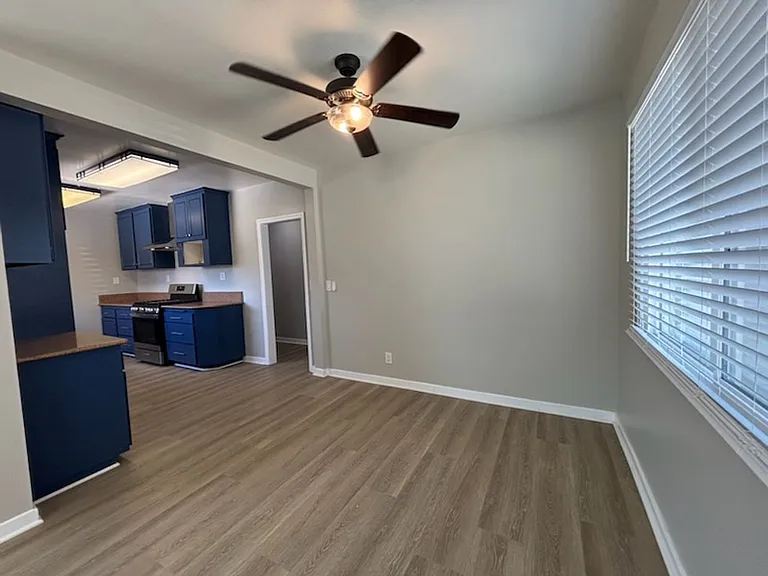1790 W Linden St #1 — Photo 5