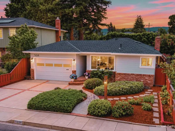 1654 Chestnut St, San Carlos, CA 94070