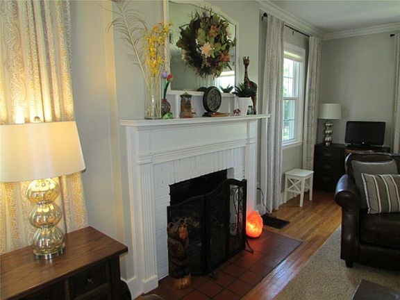 4th image of 615 Tanglewood Dr N