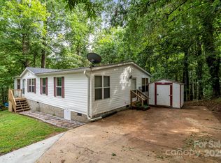 109 Mockingbird Cir, Asheville, NC 28806