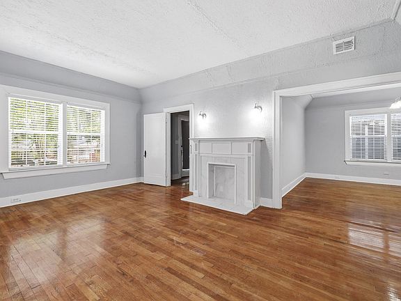 3rd image of 527 Fulton Ave #2