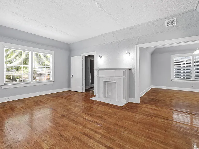 527 Fulton Ave — Photo 1