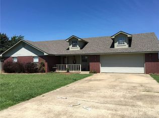 15 Meadowbrook Dr, Heavener, OK 74937