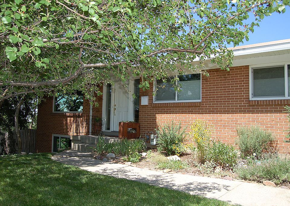 1st image of 3621 E Oakview Dr