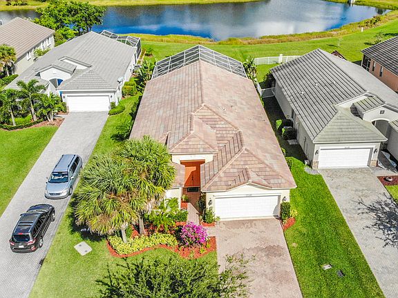 3rd image of 10540 SW Southgate Ct