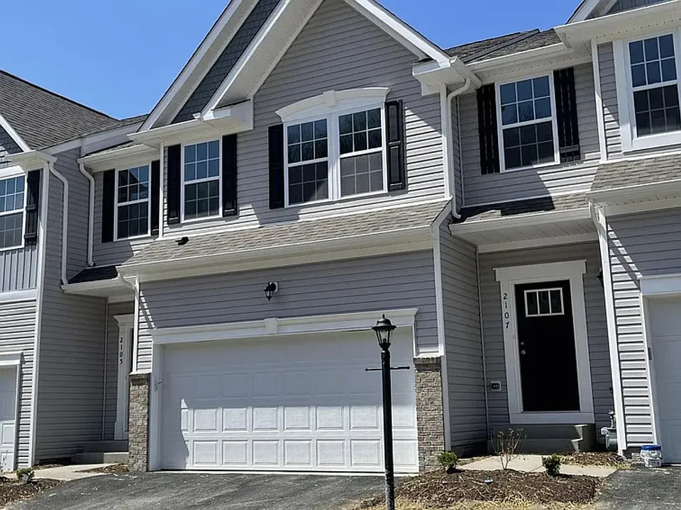 2105 Canterbury Dr