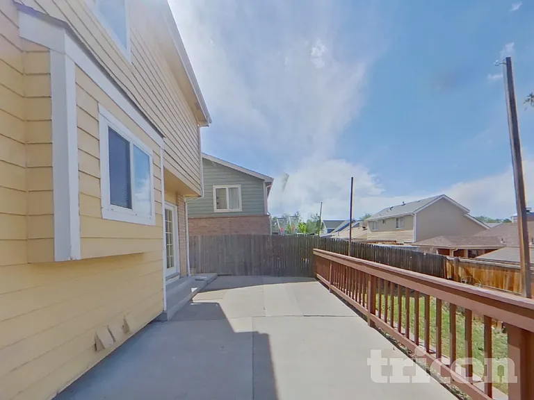 12155 Monaco Dr — Photo 16