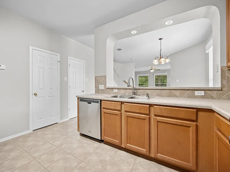 1900 Scofield Ridge Pkwy #1202 — Photo 4