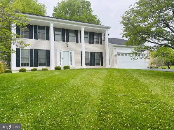 91 Prides Xing, Shenandoah Junction, WV 25442