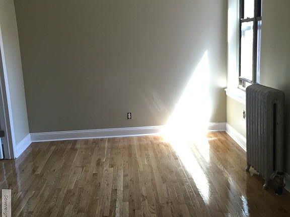 5th image of 105 Audubon Ave APT 3B