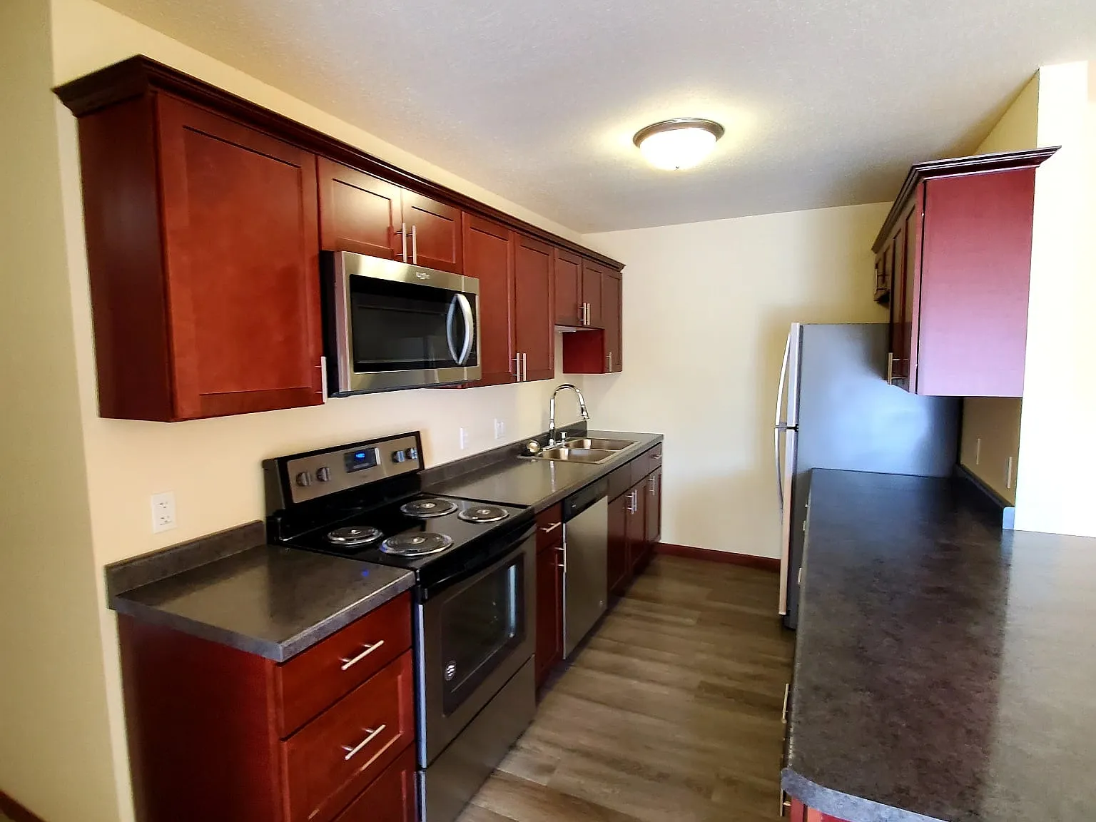 Park Ridge Apartments — Photo 3
