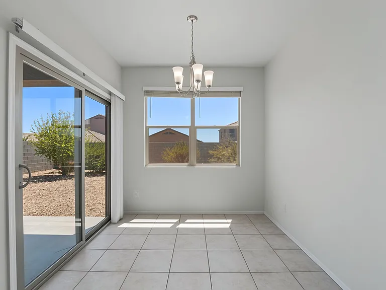 30915 W Amelia Ave — Photo 15