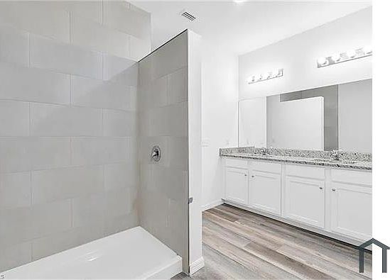 2nd image of 3210 NE 15th Ave #3210