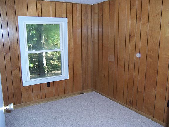 3rd image of 125 Marquette Ave