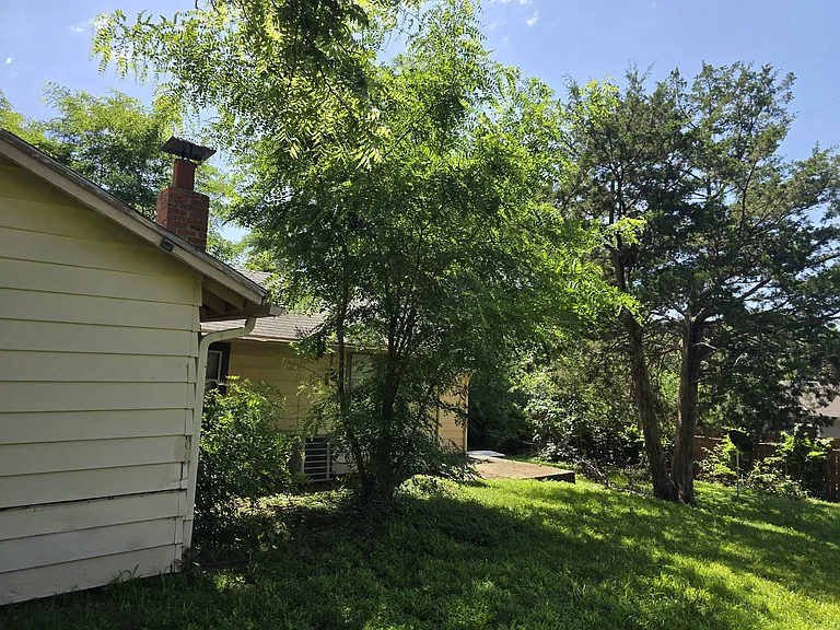 1101 E Frederick St — Photo 11