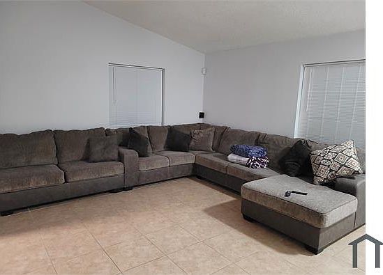 3rd image of 1720 Sauza Dr SW