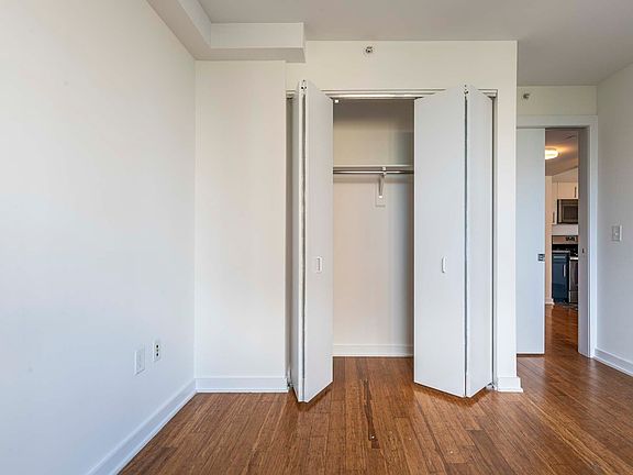 4th image of 101 Avenue D #7F0