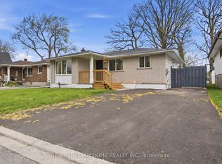 6041 Cadham St, Niagara Falls, ON L2G3A2