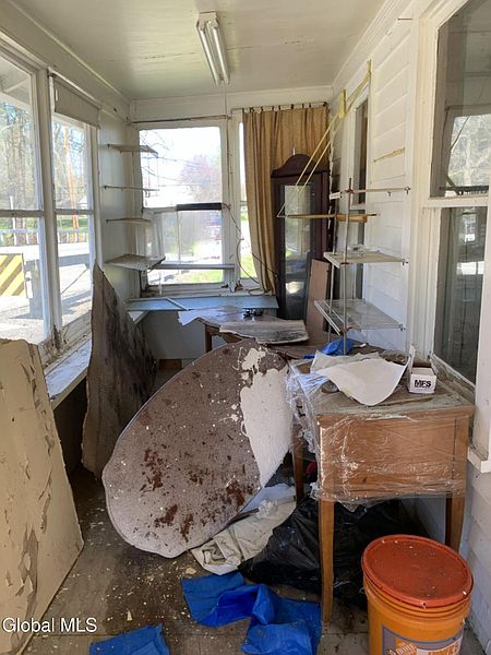 3rd image of 2161 Helderberg Trail