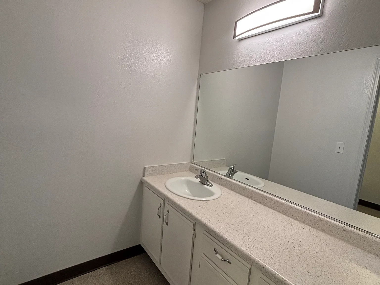 2 bed, $2,200 — Photo 4