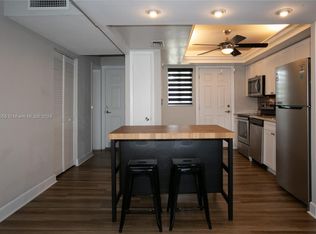 1150 NE 191st St APT C32, Miami, FL 33179