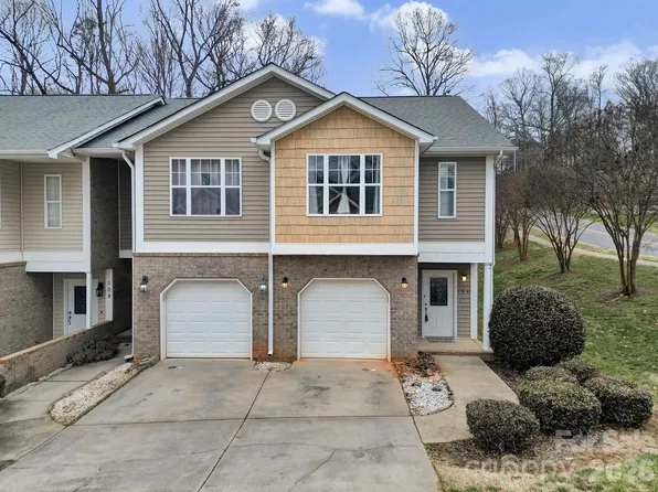 104 Sherman Oaks Ln, Mooresville, NC 28115
