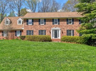 401 Drexmore Ct, Winston Salem, NC 27103