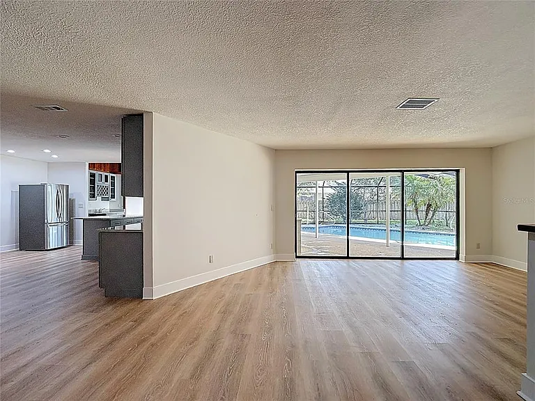 4072 Belmoor Dr — Photo 10