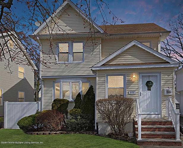 1st image of 111 Ramblewood Ave