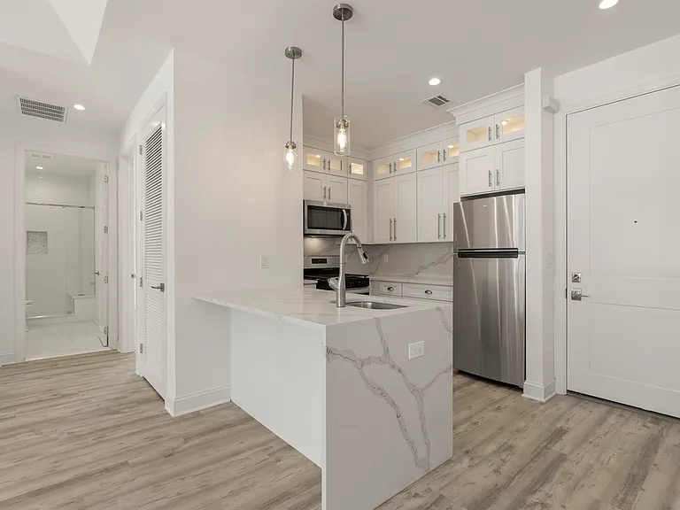3709 Liberty Ave #1 — Photo 2
