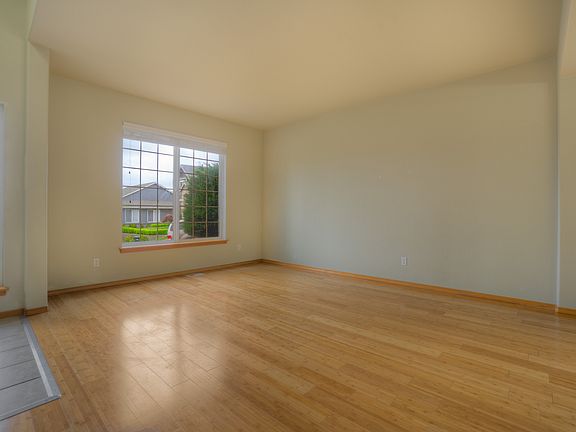 2nd image of 8224 68th Ave E
