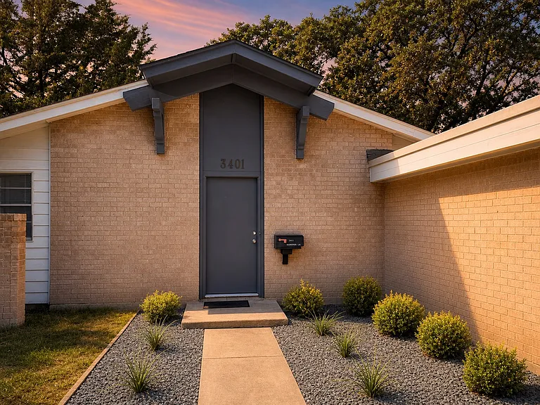 3401 Hanover Ln — Photo 2
