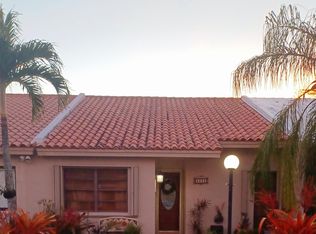 6322 SW 147th Place Cir, Miami, FL 33193