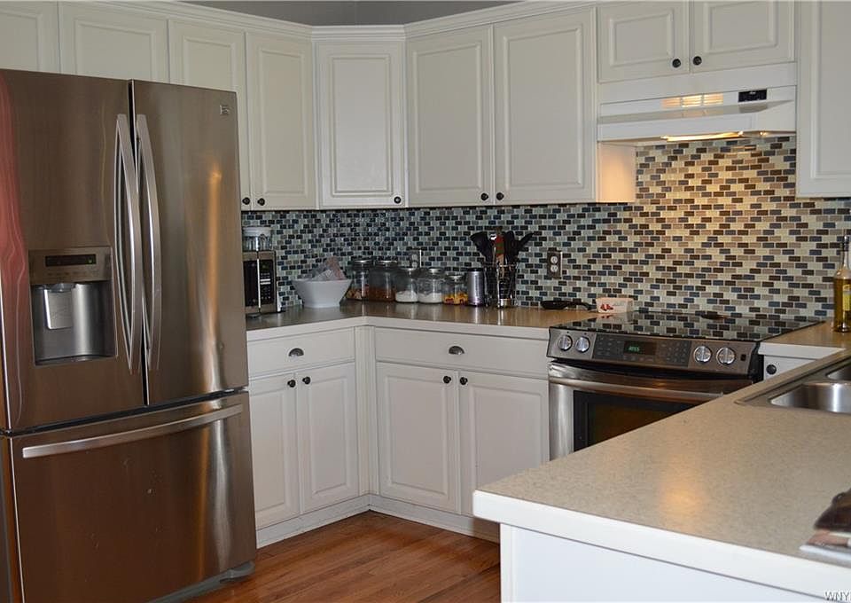 1st image of 15 Foxwood Row