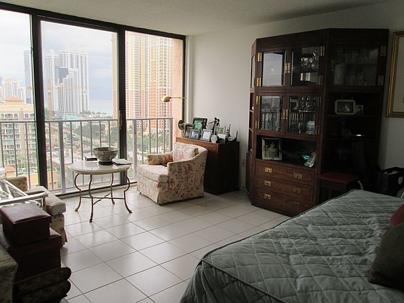 2nd image of 210 174th St APT 2215