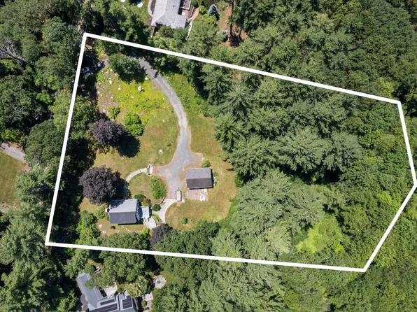 725 Wellesley St, Weston, MA 02493
