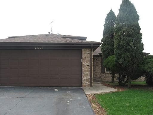 1st image of 17817 S Oakwood Dr