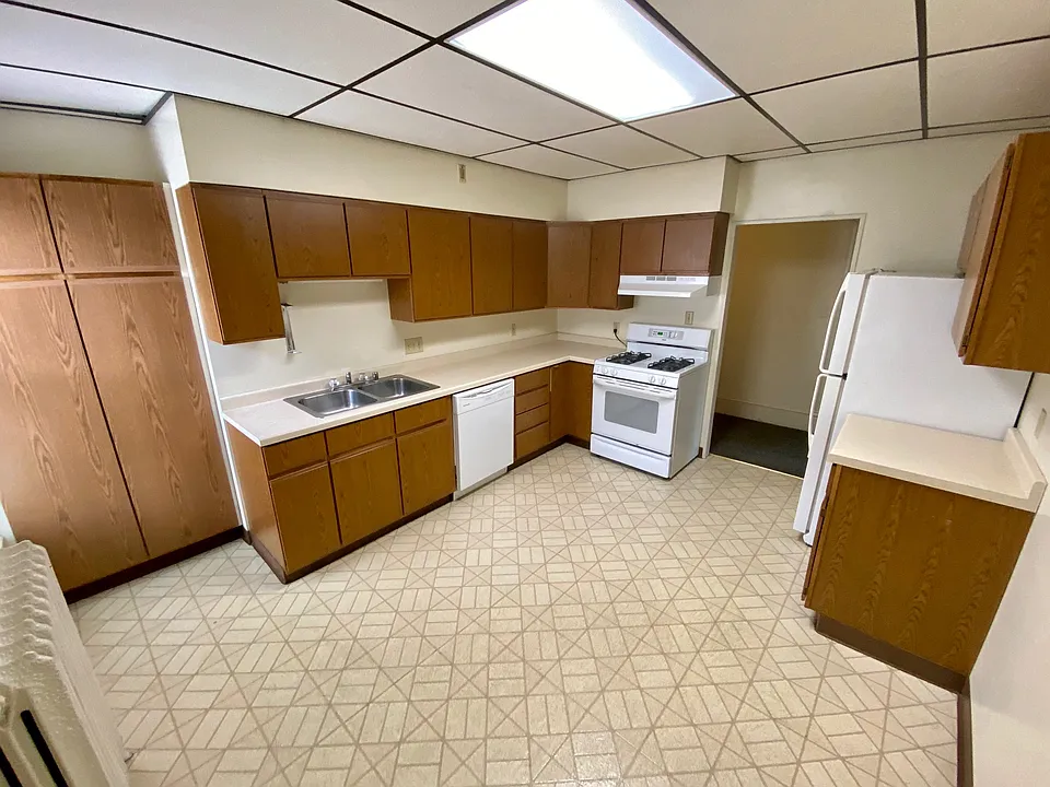 1508 Main St