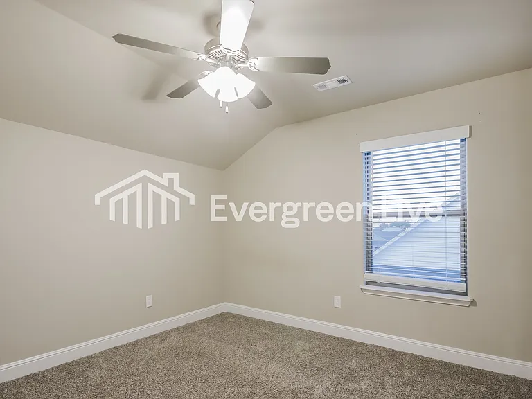 2100 Periwinkle Pl — Photo 14