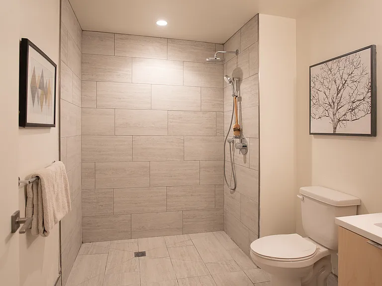 12th Street Apartments — Photo 17