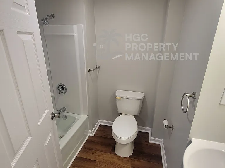 805 Moore St — Photo 17